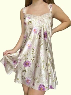 Silky Floral Lace-Trim mini dress - Cream & Purple
